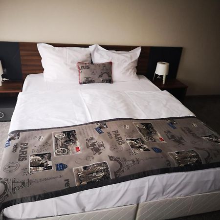 Family Hotel Novel City Burgas Екстер'єр фото