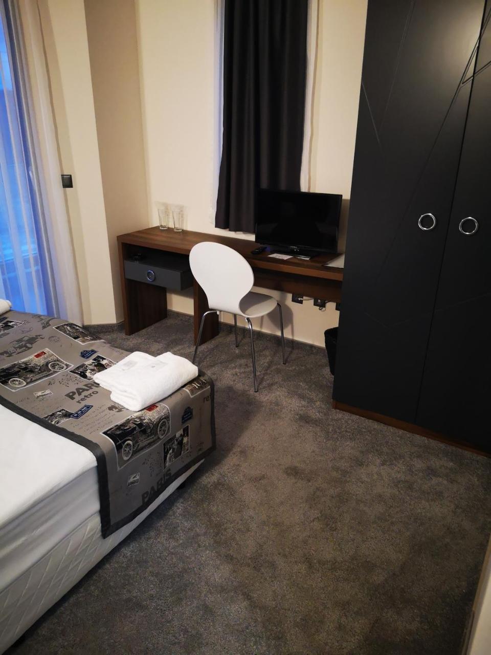 Family Hotel Novel City Burgas Екстер'єр фото