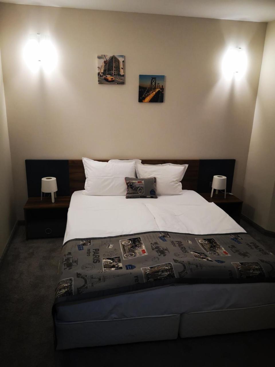 Family Hotel Novel City Burgas Екстер'єр фото