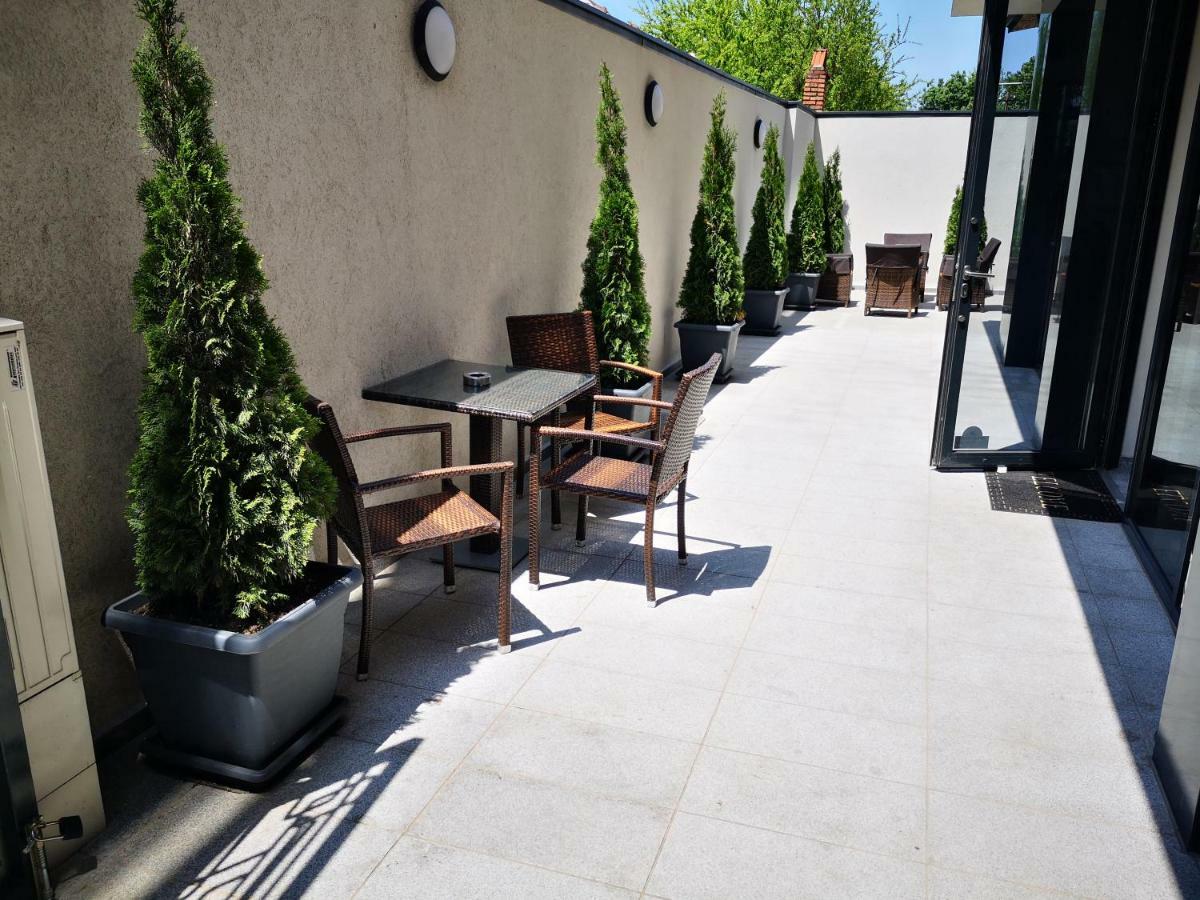 Family Hotel Novel City Burgas Екстер'єр фото