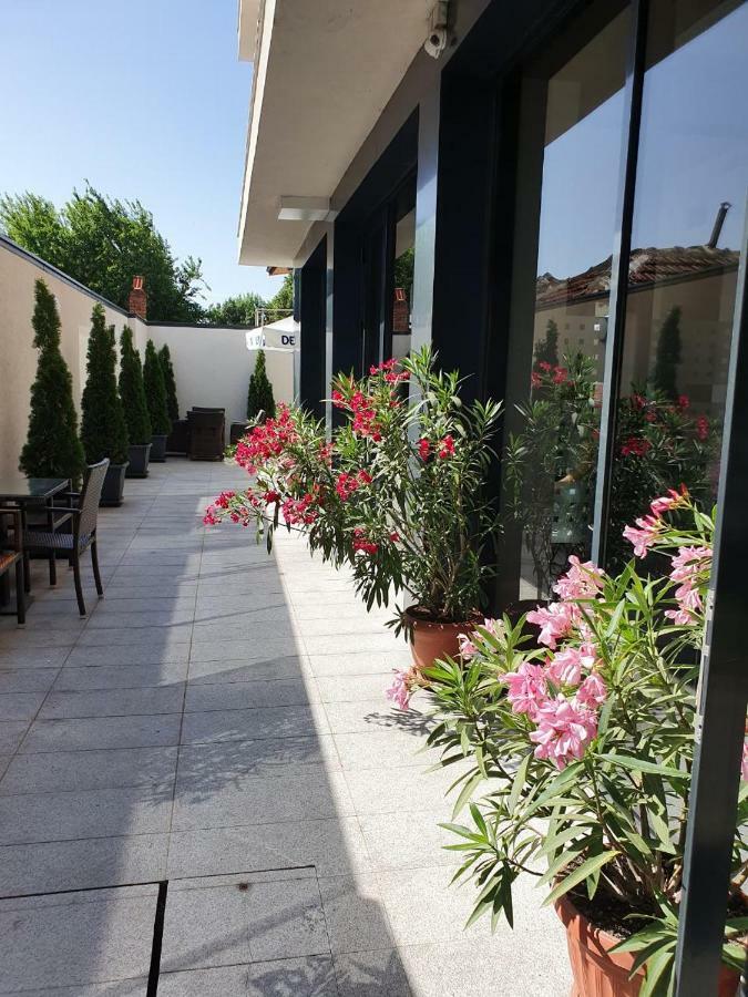 Family Hotel Novel City Burgas Екстер'єр фото
