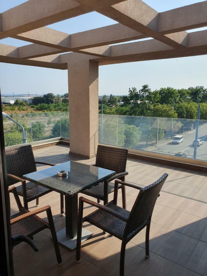 Family Hotel Novel City Burgas Екстер'єр фото