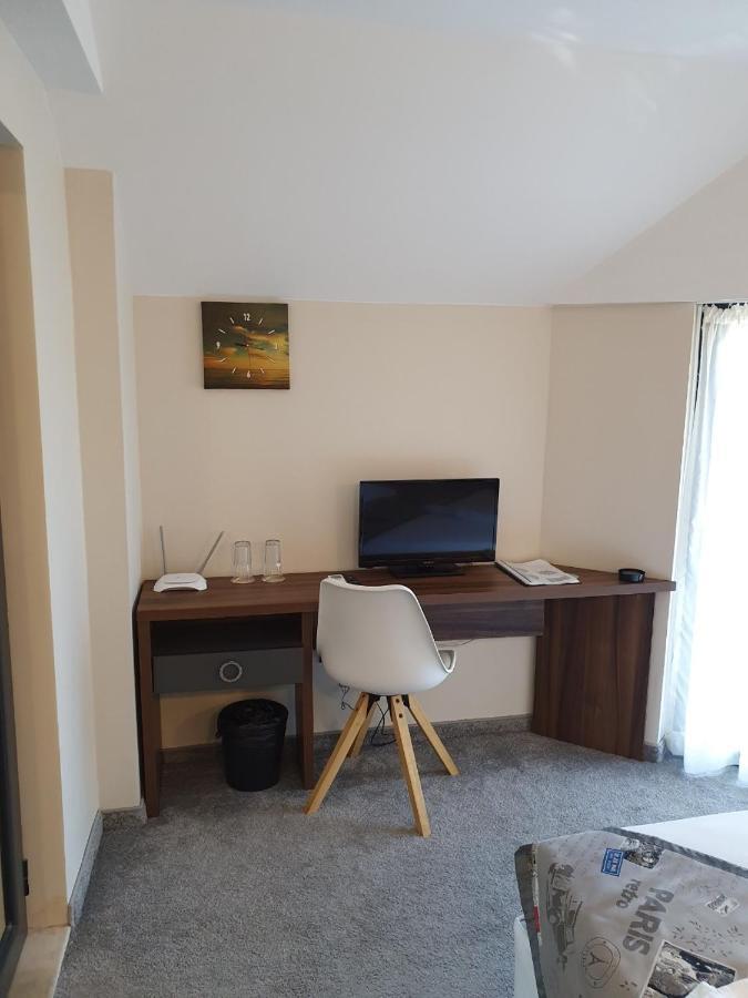 Family Hotel Novel City Burgas Екстер'єр фото
